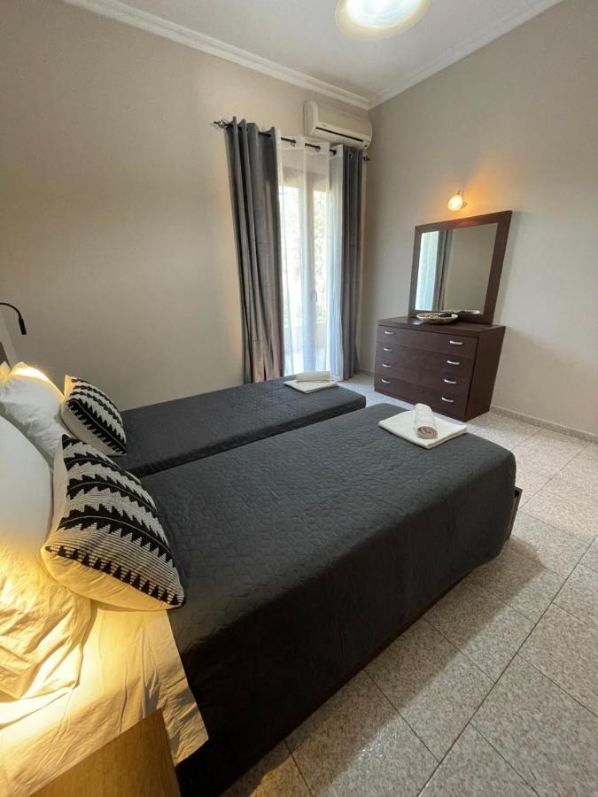 Lola Apartments Liapades Eksteriør billede